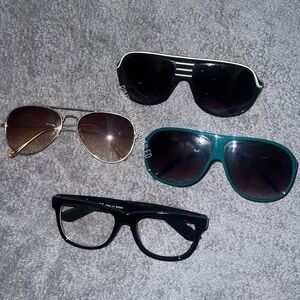 Bundle of 4 sunglasses